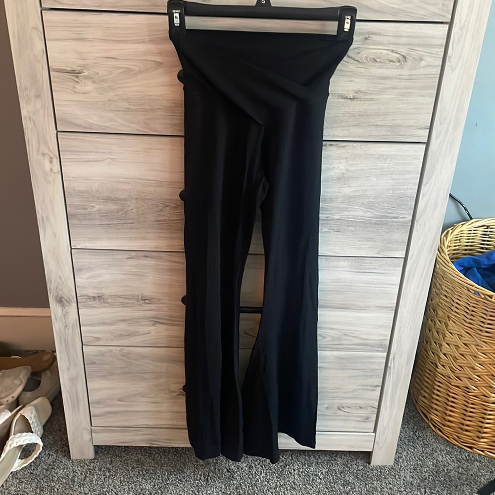 aerie crossover flare leggings